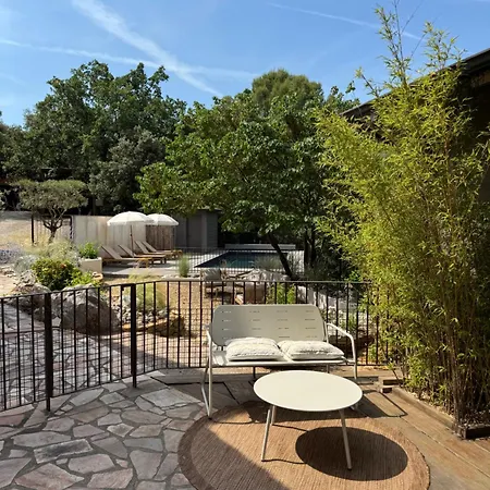 Domaine D'olga - & *